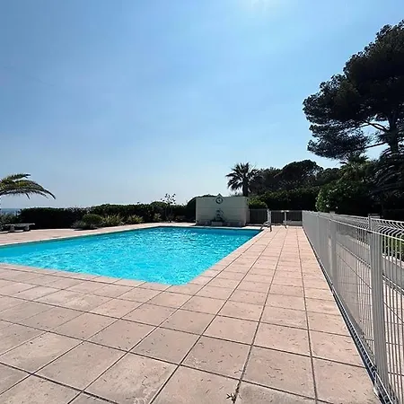 Apartmán In A Towel For Two Pool And Sea Saint-Raphaël